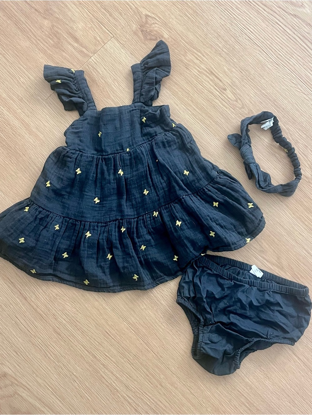 Baby GAP Black Ruffle Baby Dress Set with Headband and Bloomers